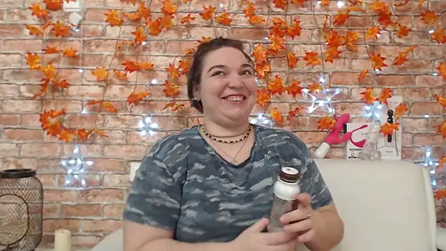 Amelia Kiss  online show from November 22, 1:04 am