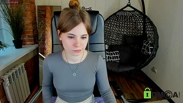 Caitlin Carey online show from February 27, 7:19 am