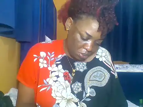 Prettyblackgal online show from May 16, 3:33 pm