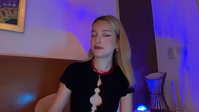 SirenaBelle online show from November 21, 12:31 am