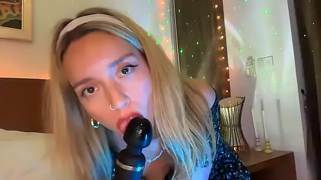 SirenaBelle online show from November 20, 10:27 am