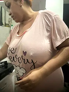 Bruninhaa34 online show from November 2, 7:41 pm