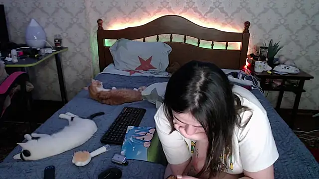 Snapshot of FelvivalKitty chatting on January 5, 12:09 am FelvivalKitty online show from January 5, 12:09 am