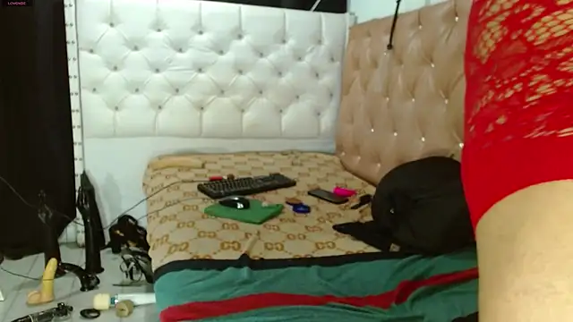 Snapshot of jenny-big-cock chatting on May 23, 5:06 am jenny-big-cock online show from May 23, 5:06 am