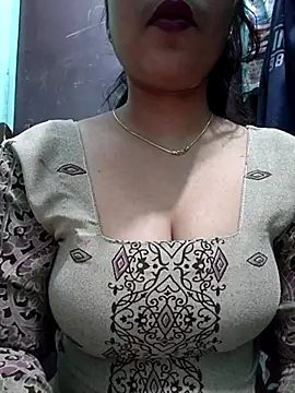Snapshot of Kavita_ji chatting on February 26, 4:08 am Kavita ji online show from February 26, 4:08 am