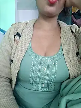 Snapshot of Kavita_ji chatting on December 5, 3:38 am Kavita ji online show from December 5, 3:38 am