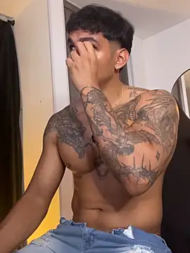 muscle boyhorny online show from April 2, 4:19 am