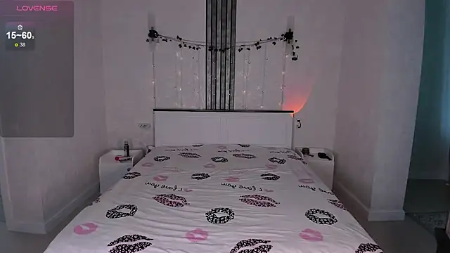 lia sun online show from February 21, 10:50 am