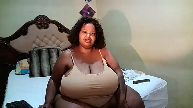 HOTBIGMELONSxx online show from June 9, 9:27 pm