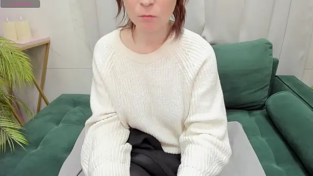 ZoeEast online show from February 19, 4:44 pm