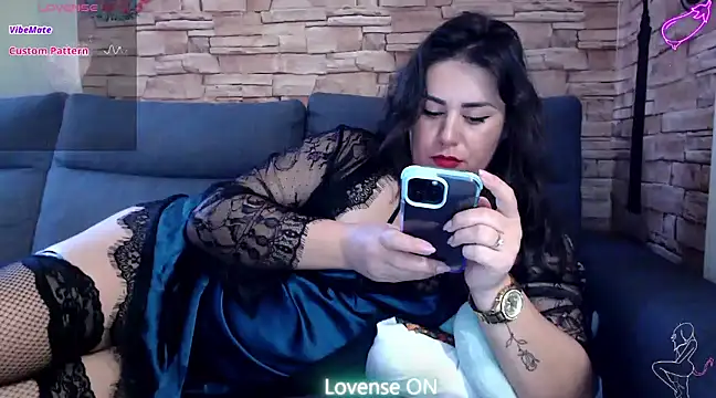 Snapshot of InfinityLotus chatting on January 27, 11:11 am InfinityLotus online show from January 27, 11:11 am