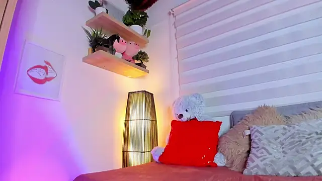 eva-slim- online show from February 7, 7:33 pm