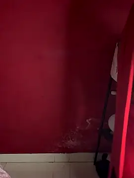 Snapshot of Playful__Princess chatting on November 11, 4:51 am Playful Princess online show from November 11, 4:51 am