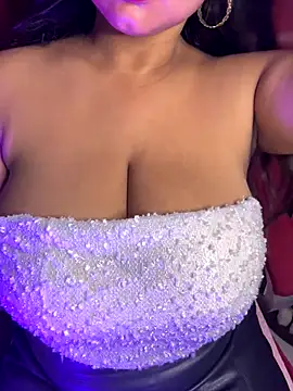 Snapshot of Playful__Princess chatting on November 27, 11:54 am Playful Princess online show from November 27, 11:54 am