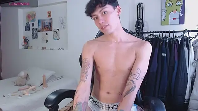 Snapshot of Amahd696 chatting on November 7, 9:19 pm Amahd696 online show from November 7, 9:19 pm