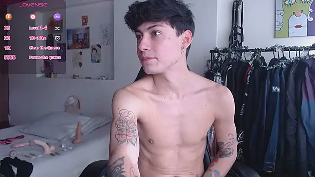 Snapshot of Amahd696 chatting on November 11, 3:18 pm Amahd696 online show from November 11, 3:18 pm