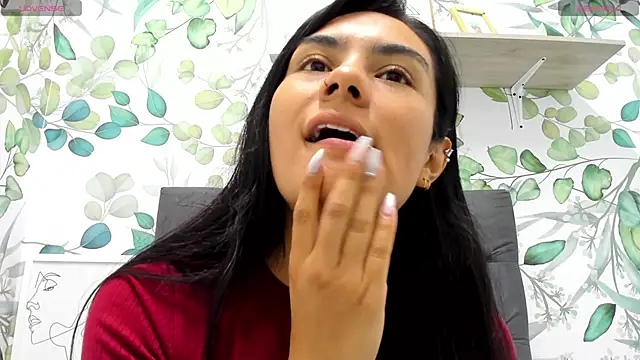 atilanadiaz7 online show from February 25, 2:15 pm