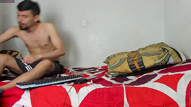 Aaron BigDickxxx online show from April 8, 6:53 pm