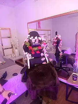 AvaMiia online show from April 14, 2:33 pm