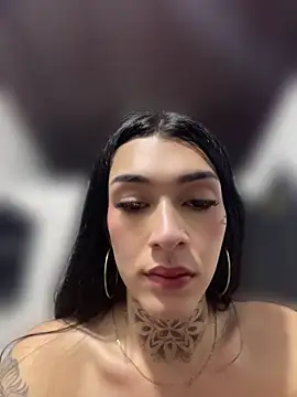 Snapshot of Camila_Coxx chatting on July 5, 11:44 pm Camila Coxx online show from July 5, 11:44 pm