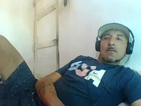 Snapshot of cartiagiz chatting on October 5, 5:25 pm cartiagiz online show from October 5, 5:25 pm
