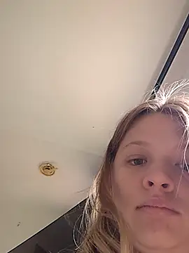 curvycakecutie online show from March 20, 5:14 pm