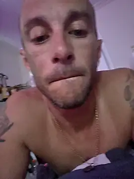 Snapshot of Twin2222 chatting on September 10, 9:25 pm Twin2222 online show from September 10, 9:25 pm