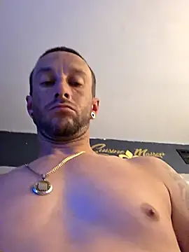 Snapshot of Twin2222 chatting on September 25, 2:06 am Twin2222 online show from September 25, 2:06 am