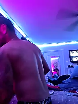 Snapshot of Twin2222 chatting on September 24, 4:41 am Twin2222 online show from September 24, 4:41 am