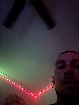 Snapshot of Twin2222 chatting on October 8, 12:45 am Twin2222 online show from October 8, 12:45 am