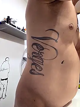 Snapshot of Twin2222 chatting on September 30, 3:34 am Twin2222 online show from September 30, 3:34 am