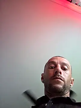 Snapshot of Twin2222 chatting on November 15, 10:36 pm Twin2222 online show from November 15, 10:36 pm