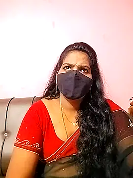Snapshot of melina214 chatting on September 20, 4:17 am melina214 online show from September 20, 4:17 am