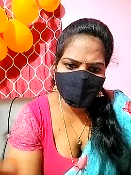 Snapshot of melina214 chatting on February 26, 5:00 pm melina214 online show from February 26, 5:00 pm