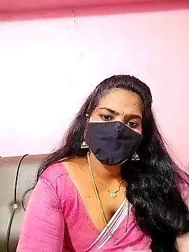 Snapshot of melina214 chatting on October 8, 4:47 am melina214 online show from October 8, 4:47 am