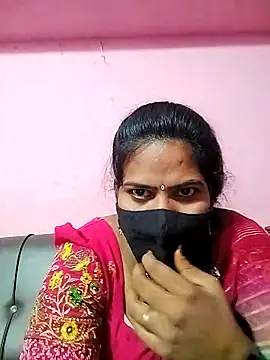 Snapshot of melina214 chatting on October 16, 5:21 pm melina214 online show from October 16, 5:21 pm
