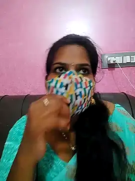 Snapshot of melina214 chatting on June 22, 4:48 pm melina214 online show from June 22, 4:48 pm
