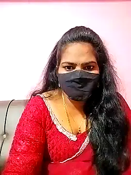 Snapshot of melina214 chatting on February 21, 3:12 am melina214 online show from February 21, 3:12 am