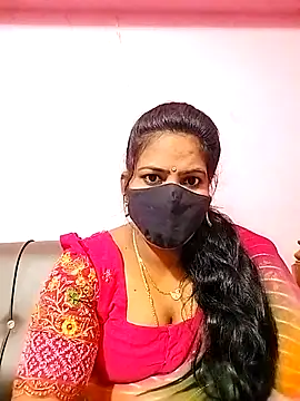 Snapshot of melina214 chatting on October 16, 3:26 am melina214 online show from October 16, 3:26 am
