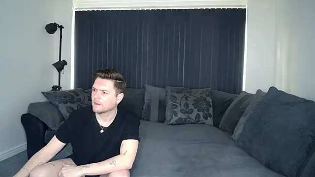 twotwinkhusbandss online show from March 3, 3:43 pm