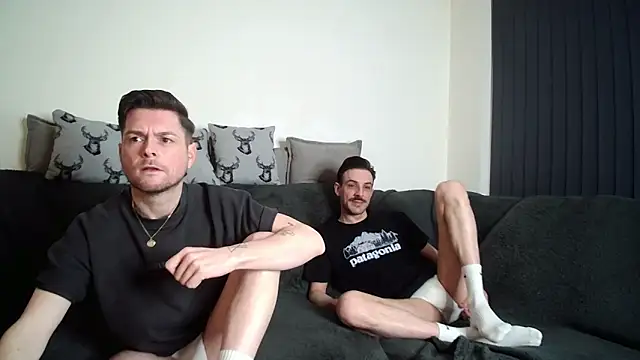 twotwinkhusbandss online show from February 14, 10:32 pm