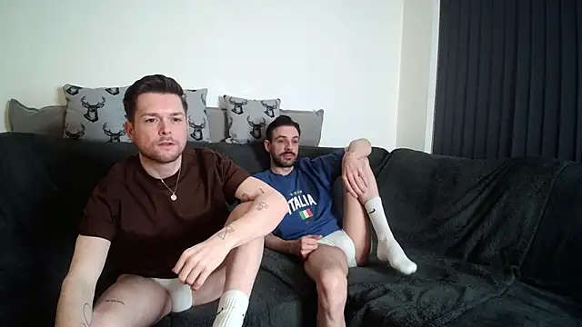 twotwinkhusbandss online show from February 28, 7:57 pm