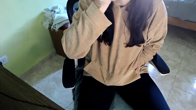 Snapshot of samantha_s69 chatting on March 4, 12:24 pm samantha s69 online show from March 4, 12:24 pm