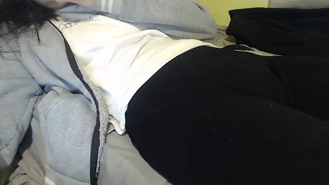 Snapshot of samantha_s69 chatting on June 15, 12:49 pm samantha s69 online show from June 15, 12:49 pm