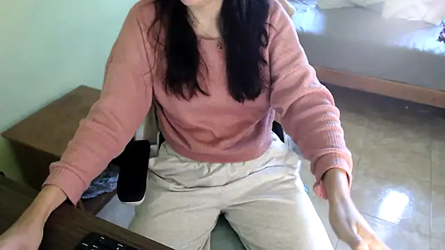 Snapshot of samantha_s69 chatting on February 8, 12:47 pm samantha s69 online show from February 8, 12:47 pm