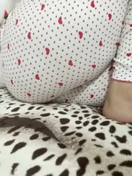 Bombamom online show from March 7, 11:10 pm