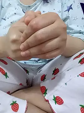 Bombamom online show from March 31, 6:21 pm