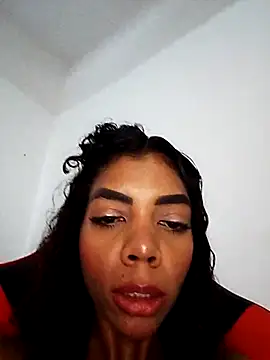 Snapshot of ElisaBoyer chatting on June 24, 12:59 pm ElisaBoyer online show from June 24, 12:59 pm