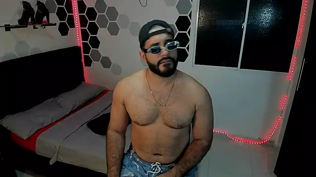 Snapshot of eda_karim chatting on February 14, 6:51 pm eda karim online show from February 14, 6:51 pm