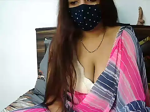 Gloie4u online show from December 15, 5:24 am